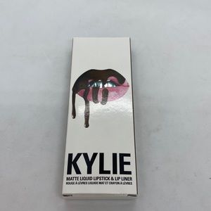 Kylie Matte Liquid Lipstick and Lip Liner True Brown K (products included)